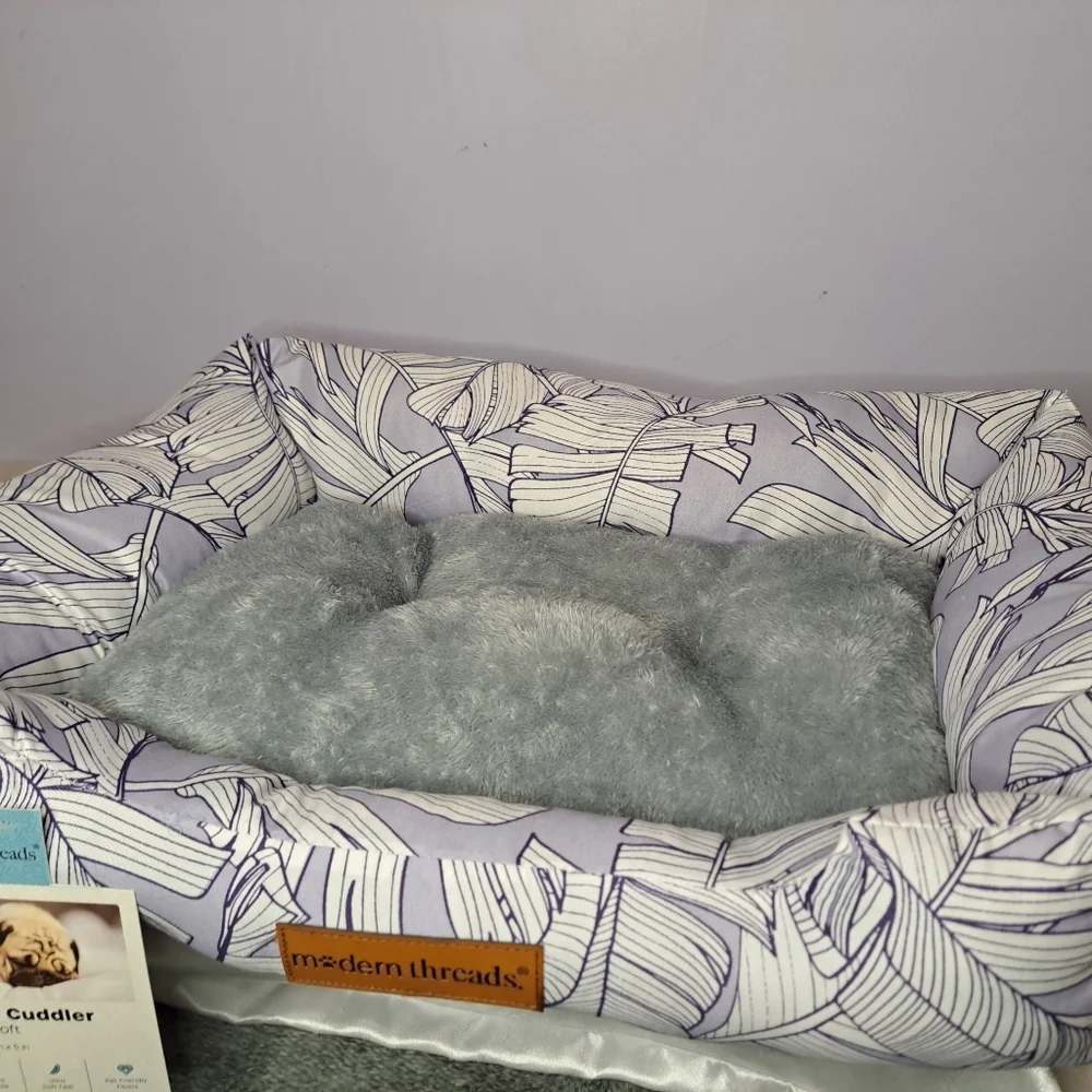 NEW DOGGO BED